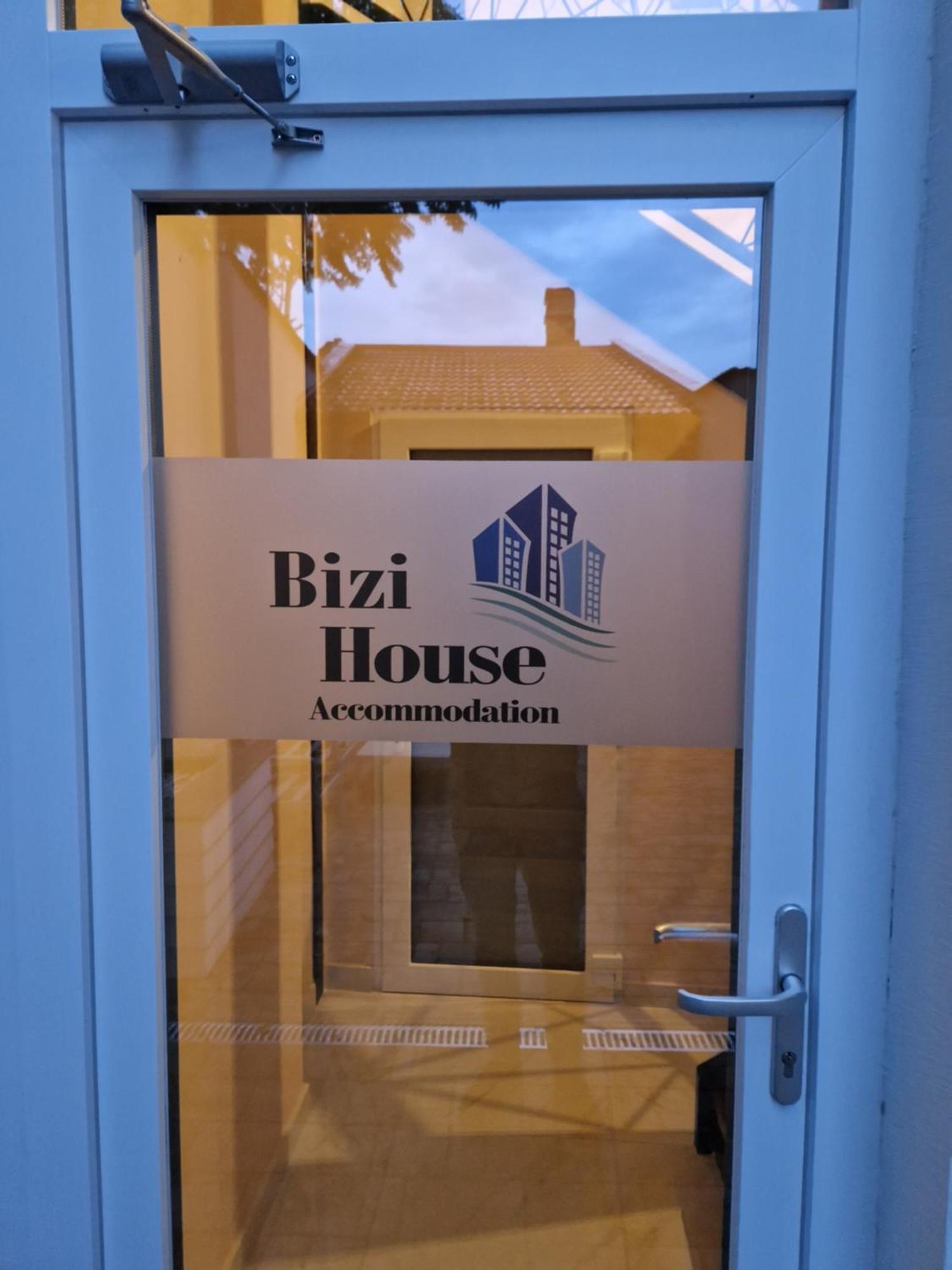 Appartement Bizi House 2 *